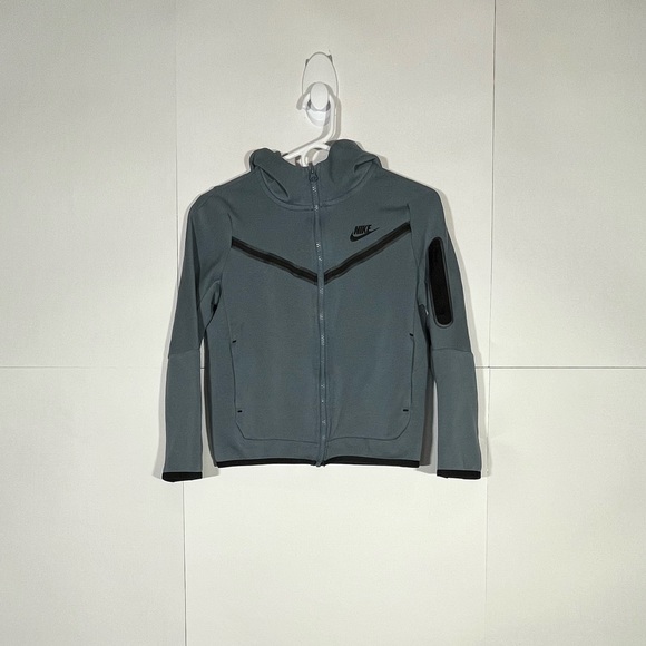 Nike Other - Nike Tech Fleece Jacket Boy’s Medium